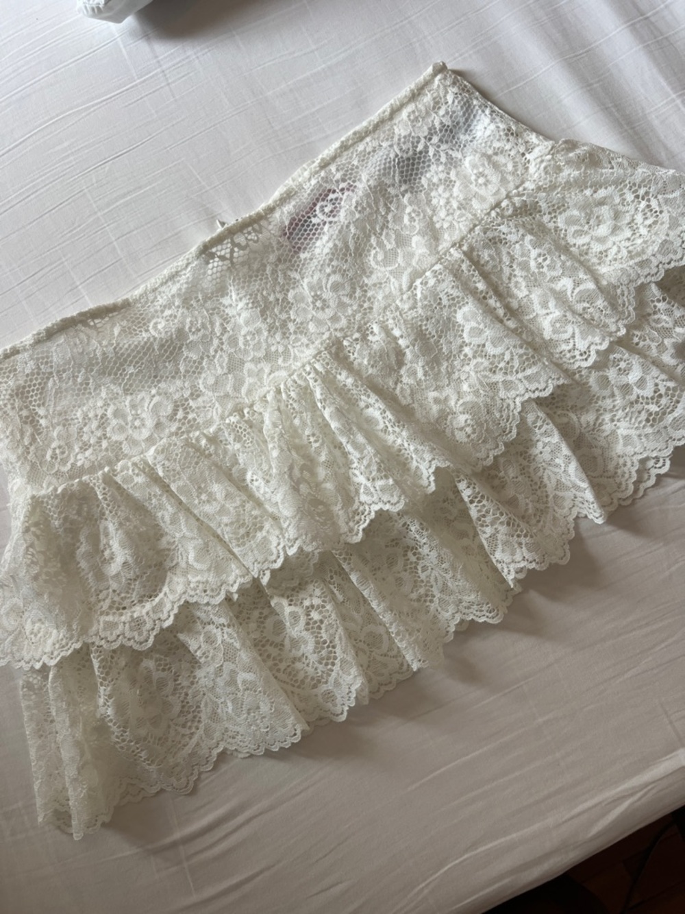 Edikted Cream Lace Mini Skirt